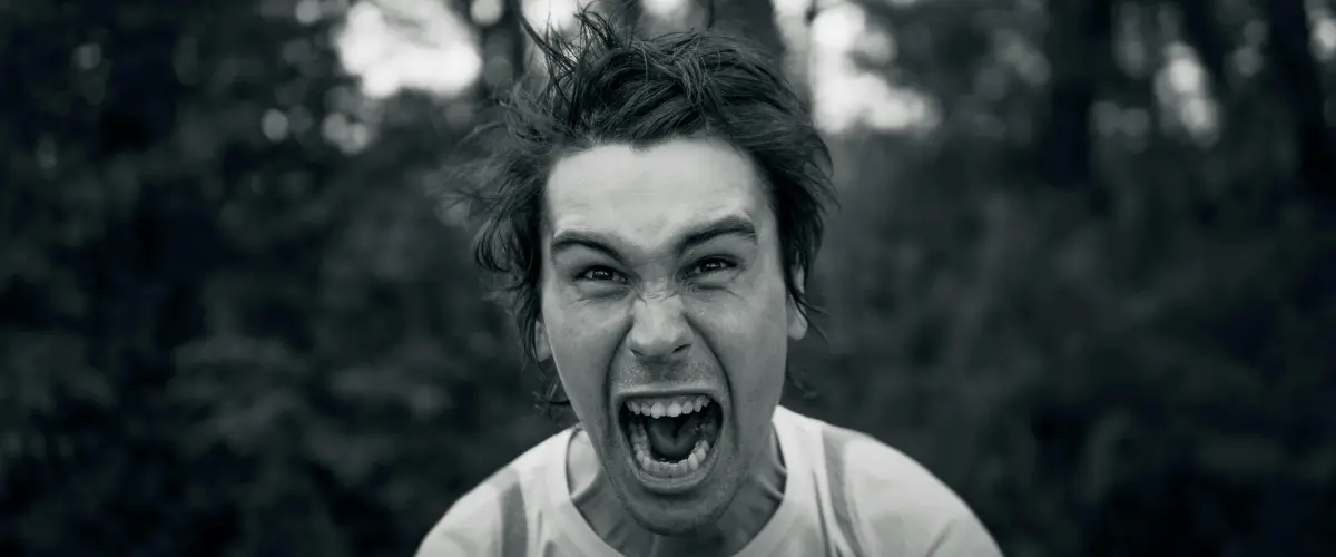 Imagem do artigo: O Que é o Transtorno Explosivo Intermitente? (CID-11: 6C71)