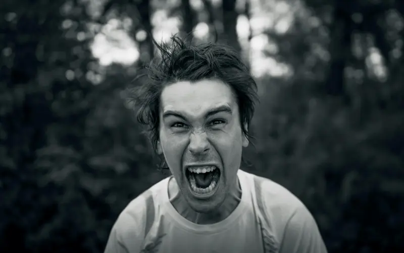 O Que é o Transtorno Explosivo Intermitente? (CID-11: 6C71)